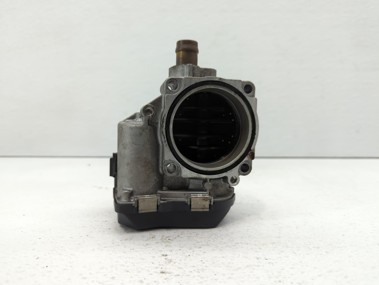 2014-2016 Bmw 428i Throttle Body P/N:1354 7588625-04 1354 7588625-03 Fits Fits 2012 2013 2014 2015 2016 2017 2018 OEM Used A