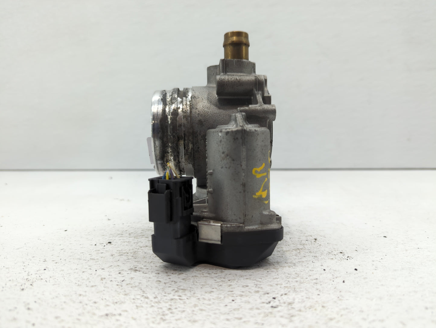 2014-2016 Bmw 428i Throttle Body P/N:1354 7588625-04 1354 7588625-03 Fits Fits 2012 2013 2014 2015 2016 2017 2018 OEM Used A