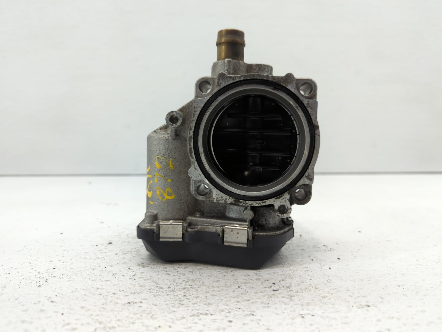 2014-2016 Bmw 428i Throttle Body P/N:1354 7588625-04 1354 7588625-03 Fits Fits 2012 2013 2014 2015 2016 2017 2018 OEM Used A