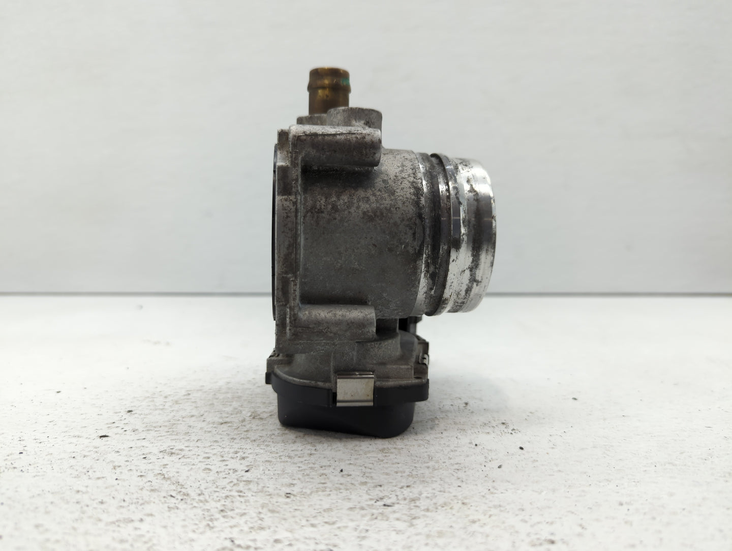 2014-2016 Bmw 428i Throttle Body P/N:1354 7588625-04 1354 7588625-03 Fits Fits 2012 2013 2014 2015 2016 2017 2018 OEM Used A
