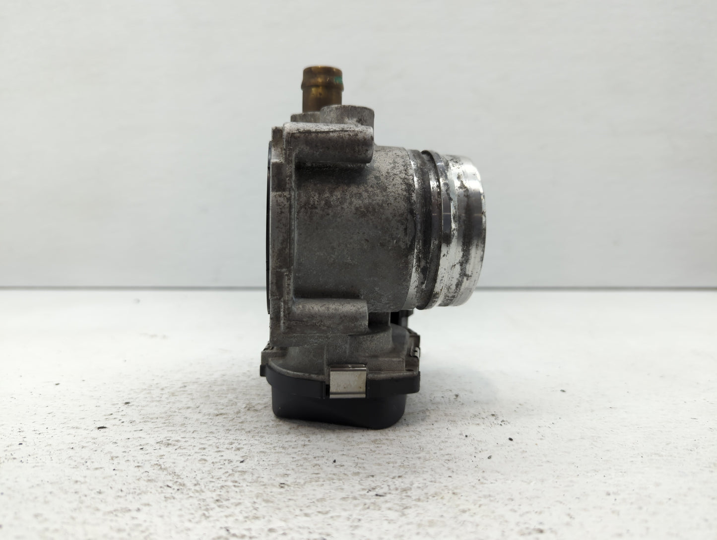 2014-2016 Bmw 428i Throttle Body P/N:1354 7588625-04 1354 7588625-03 Fits Fits 2012 2013 2014 2015 2016 2017 2018 OEM Used A