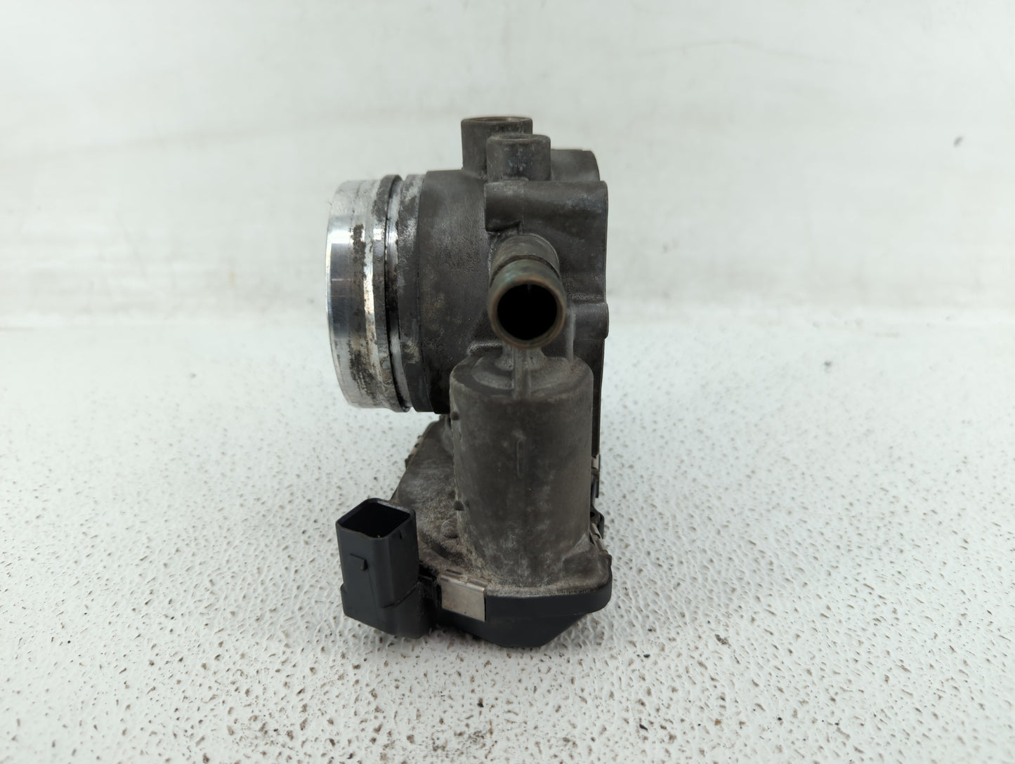 2014-2016 Bmw 435i Throttle Body P/N:1354 7597871-01 1354 7597871-03 Fits OEM Used Auto Parts - Oemusedautoparts1.com