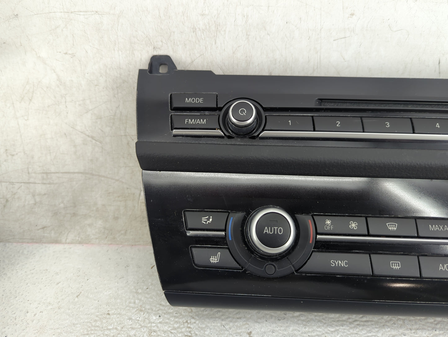 2011-2016 Bmw 528 Climate Control Module Temperature AC/Heater Replacement P/N:9353599-01 9353599 Fits OEM Used Auto Parts -