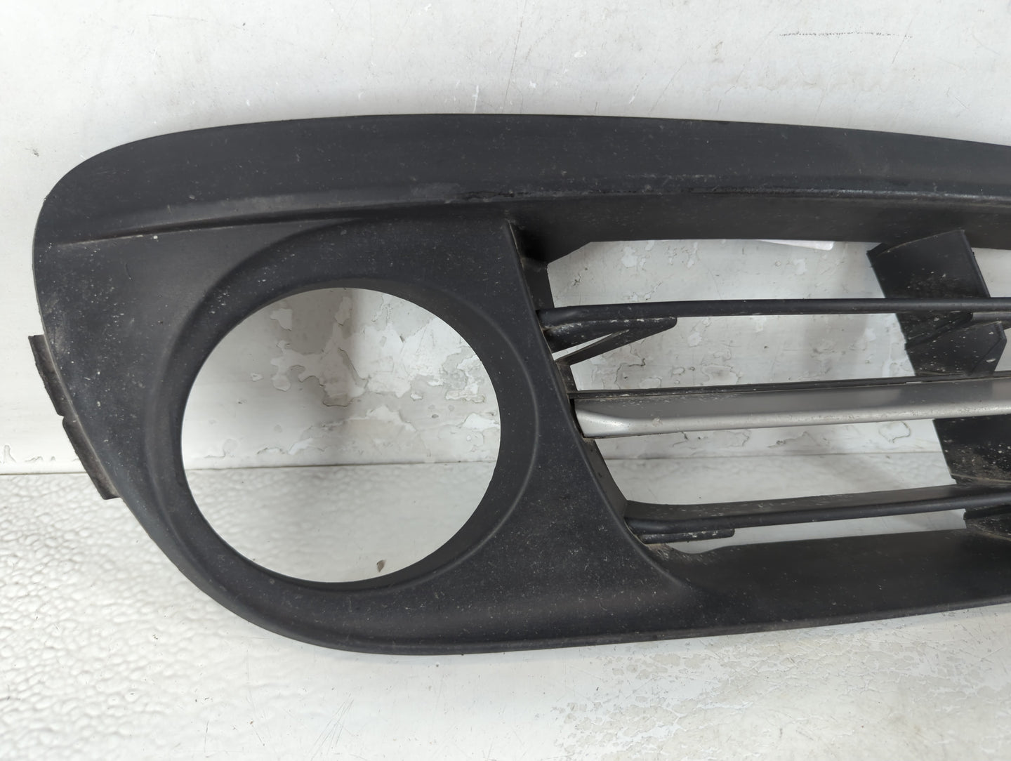 2014-2016 Bmw 528i Front Grille Bumper Not Included - Oemusedautoparts1.com