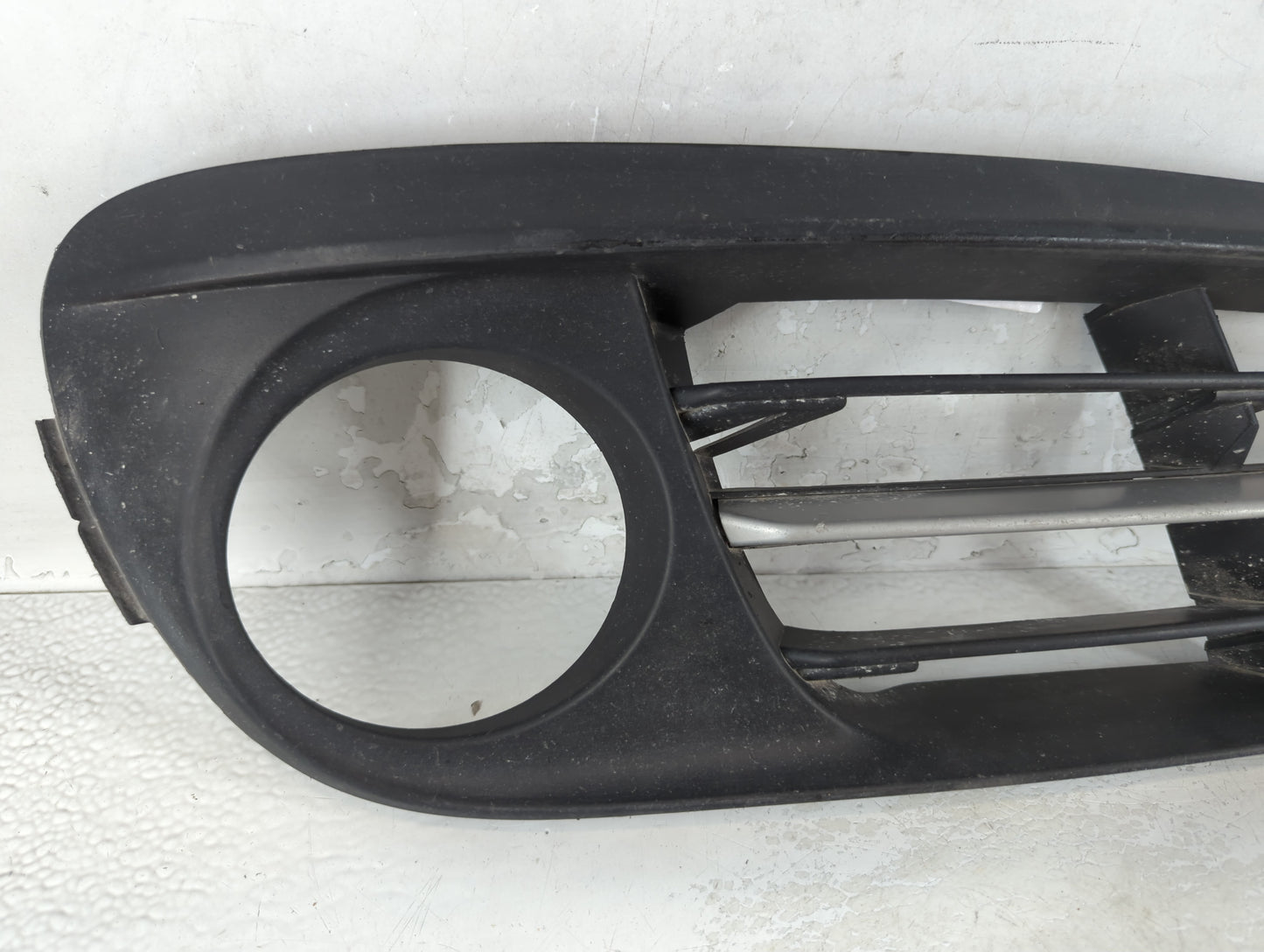 2014-2016 Bmw 528i Front Grille Bumper Not Included - Oemusedautoparts1.com