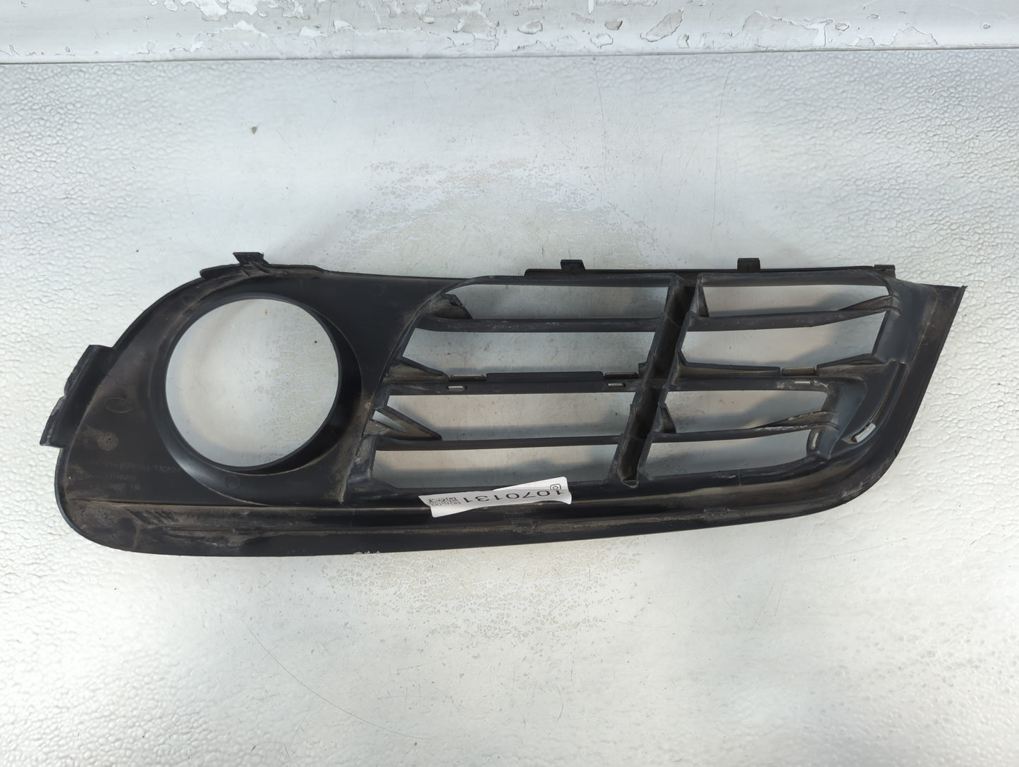 2014-2016 Bmw 528i Front Grille Bumper Not Included - Oemusedautoparts1.com