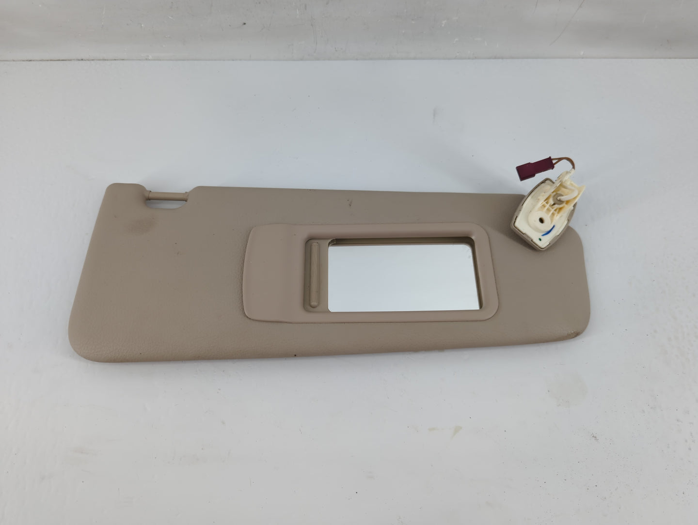 2011-2016 Bmw 528i Sun Visor Shade Replacement Passenger Right Mirror Fits Fits 2010 2011 2012 2013 2014 2015 2016 OEM Used 