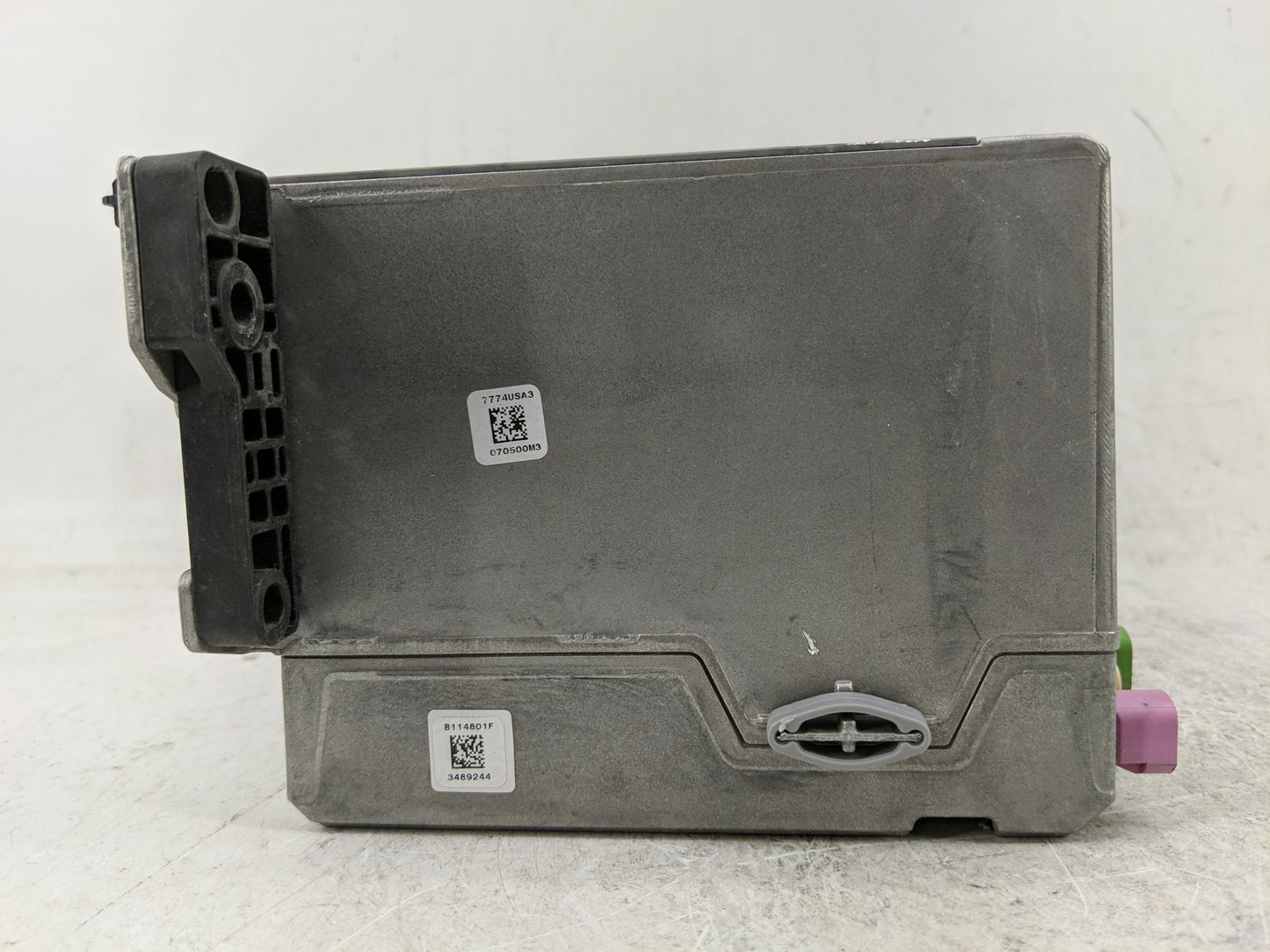 2015 Bmw 528i Radio AM FM Cd Player Receiver Replacement P/N:86120-30A80-C0 Fits OEM Used Auto Parts - Oemusedautoparts1.com