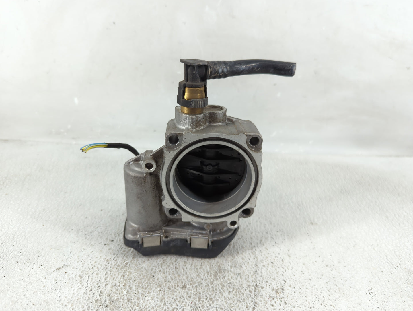 2012-2016 Bmw 528i Throttle Body P/N:A2C83786800 1354 7588625-04 Fits Fits 2012 2013 2014 2015 2016 2017 2018 OEM Used Auto 