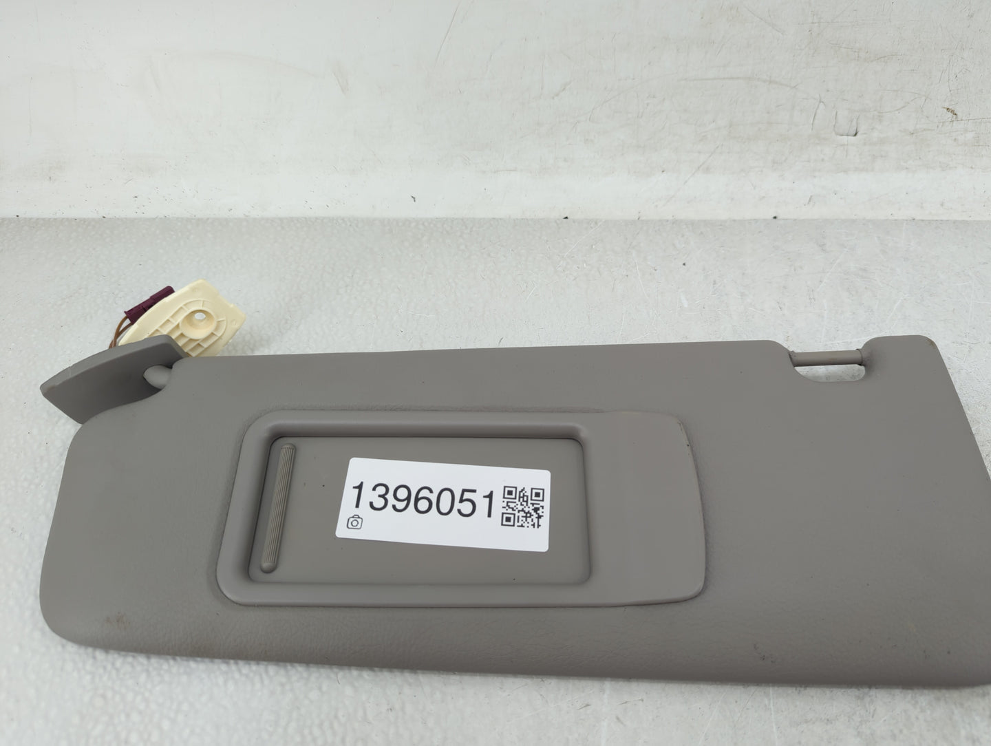 2011-2016 Bmw 528i Sun Visor Shade Replacement Passenger Right Mirror Fits Fits 2010 2011 2012 2013 2014 2015 2016 OEM Used 