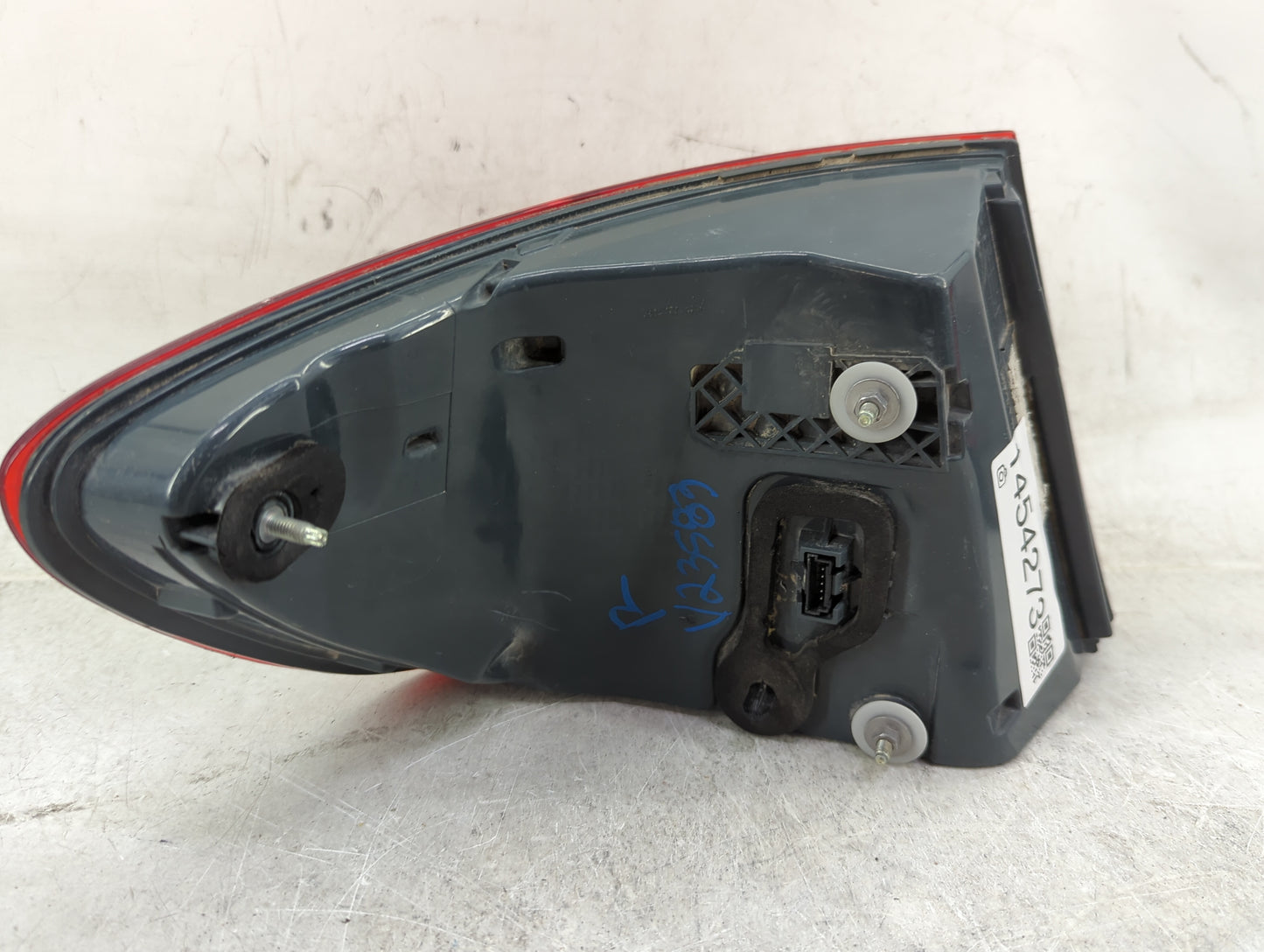 2014-2016 Bmw 528i Tail Light Assembly Passenger Right OEM P/N:184080-02 Fits Fits 2014 2015 2016 OEM Used Auto Parts - Oemu
