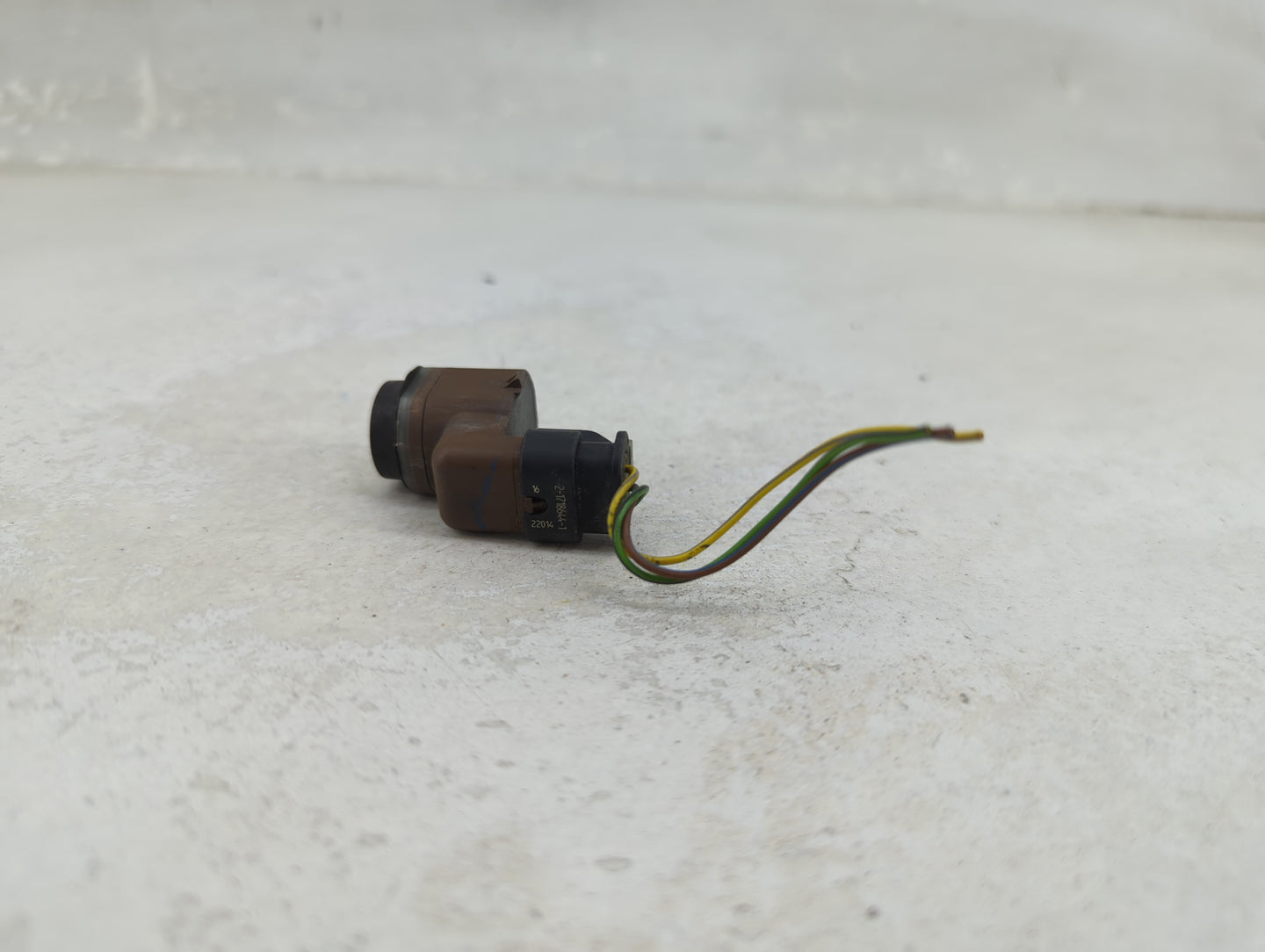 2015 Bmw 528i Front Park Assist Sensor Brown 1456557 - Oemusedautoparts1.com