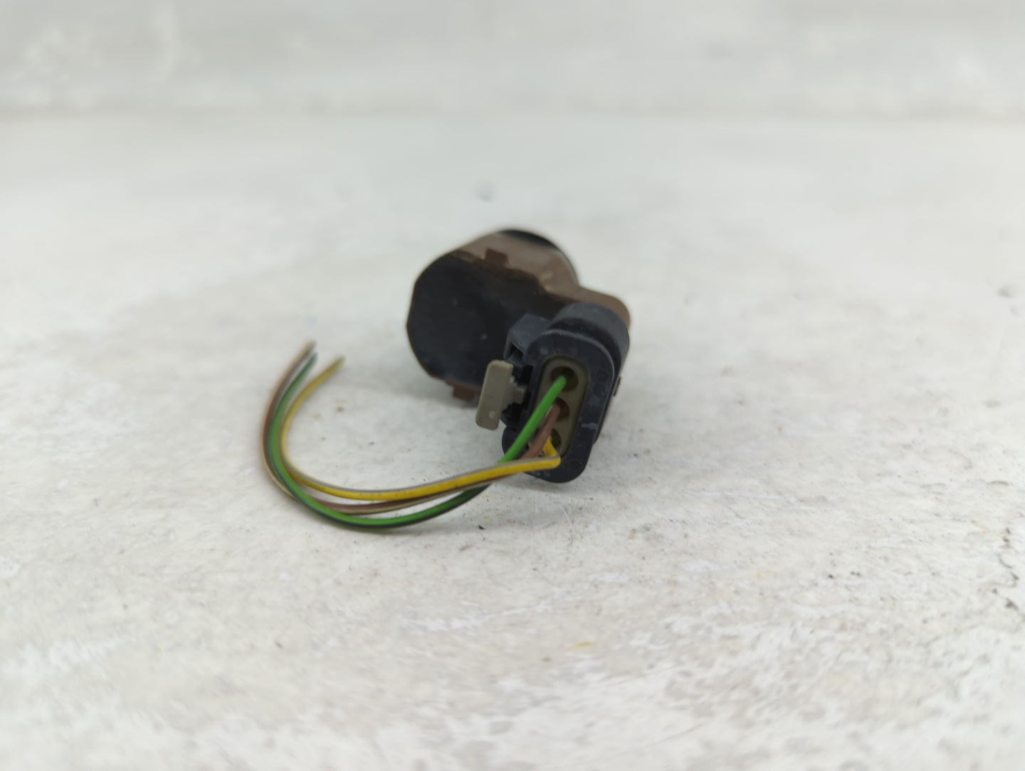 2015 Bmw 528i Front Park Assist Sensor Brown 1456570 - Oemusedautoparts1.com