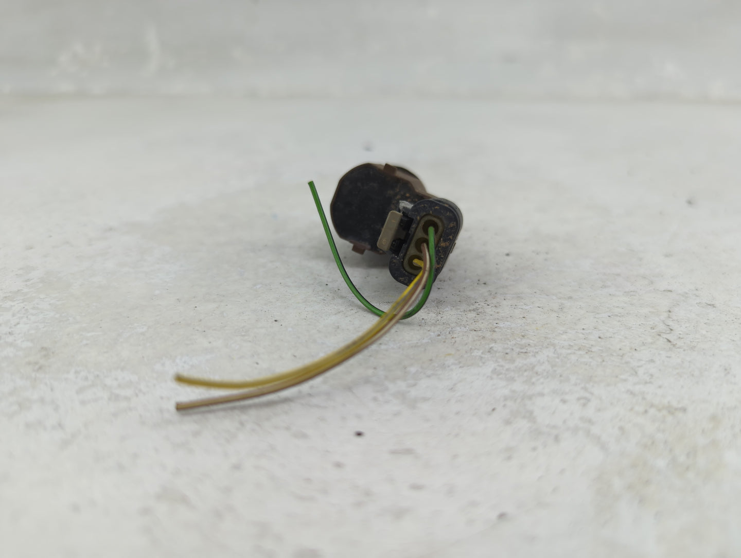 2015 Bmw 528i Front Park Assist Sensor Brown 1456574 - Oemusedautoparts1.com