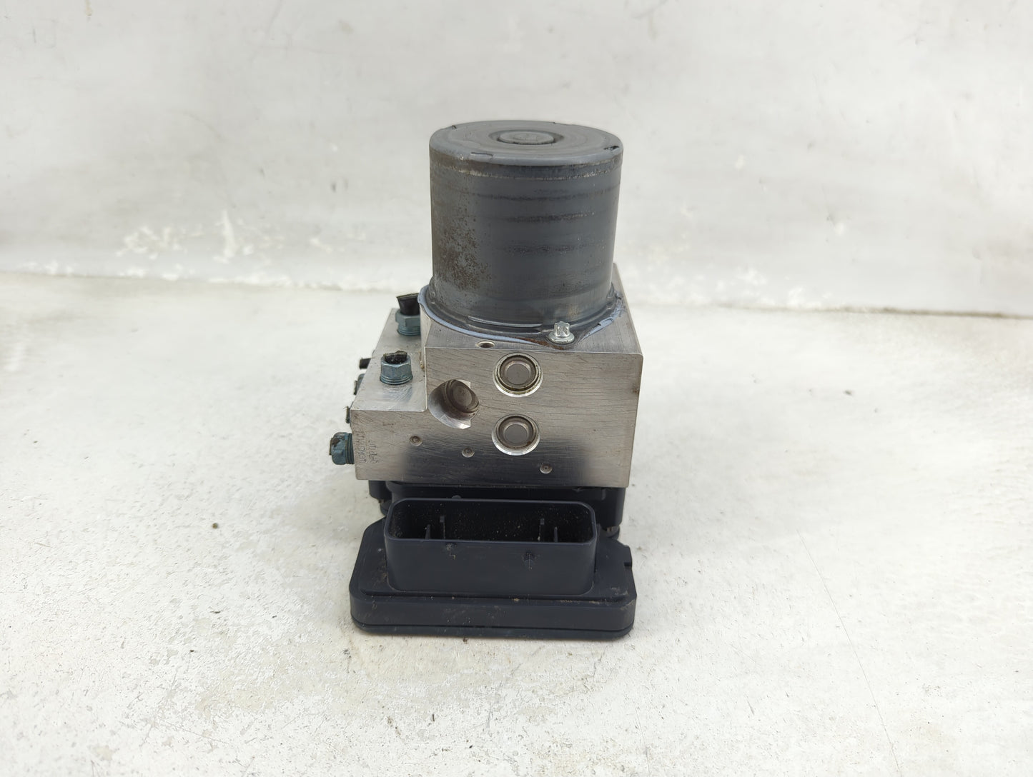 2012-2016 Bmw 528i ABS Pump Control Module Replacement P/N:6868335-01 Fits Fits 2012 2013 2014 2015 2016 2017 2018 OEM Used 