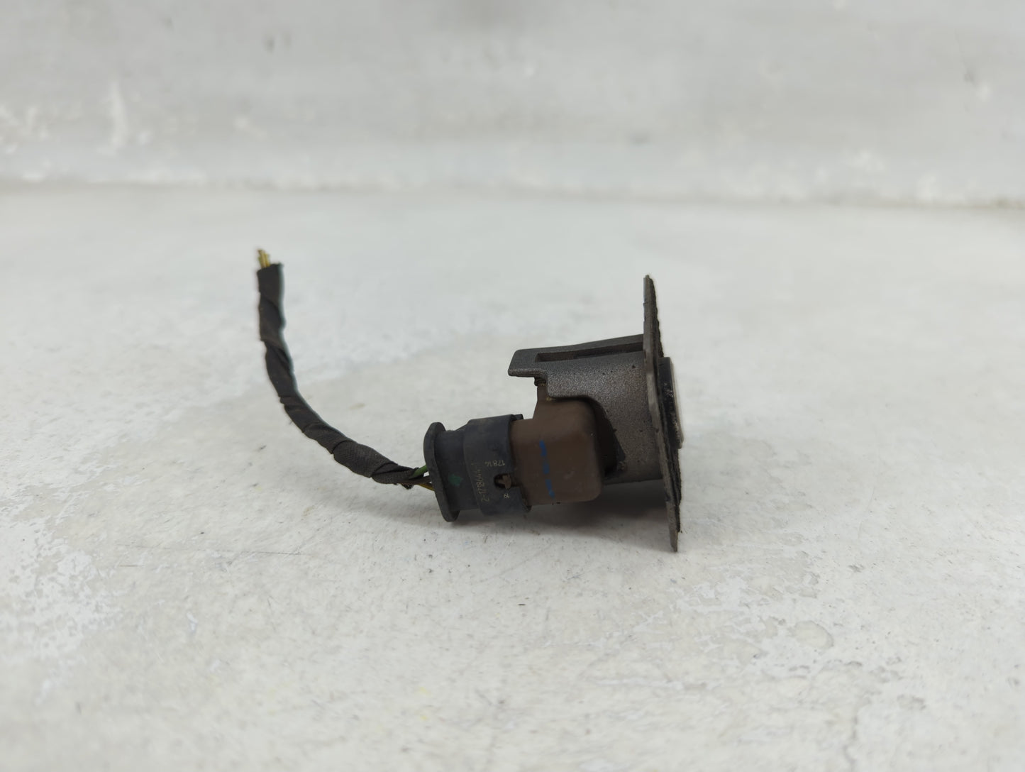 2015 Bmw 528i Front Park Assist Sensor Black - Oemusedautoparts1.com