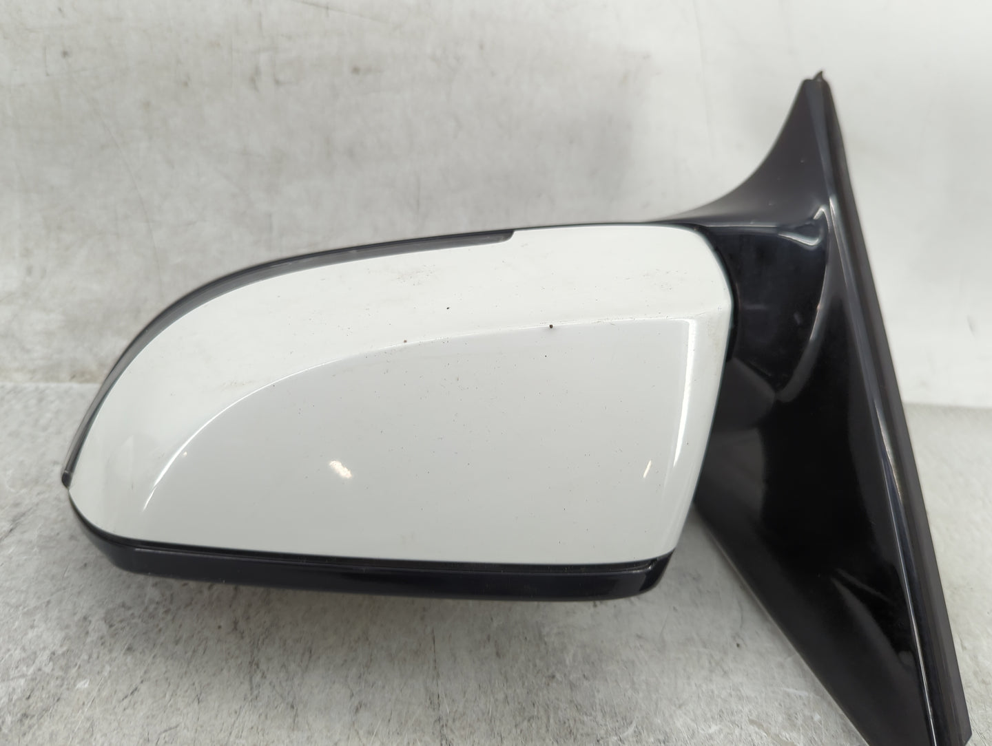 2014-2016 Bmw 528i Driver Side View Mirror - Left Door Mirror OEM Used - Oemusedautoparts1.com