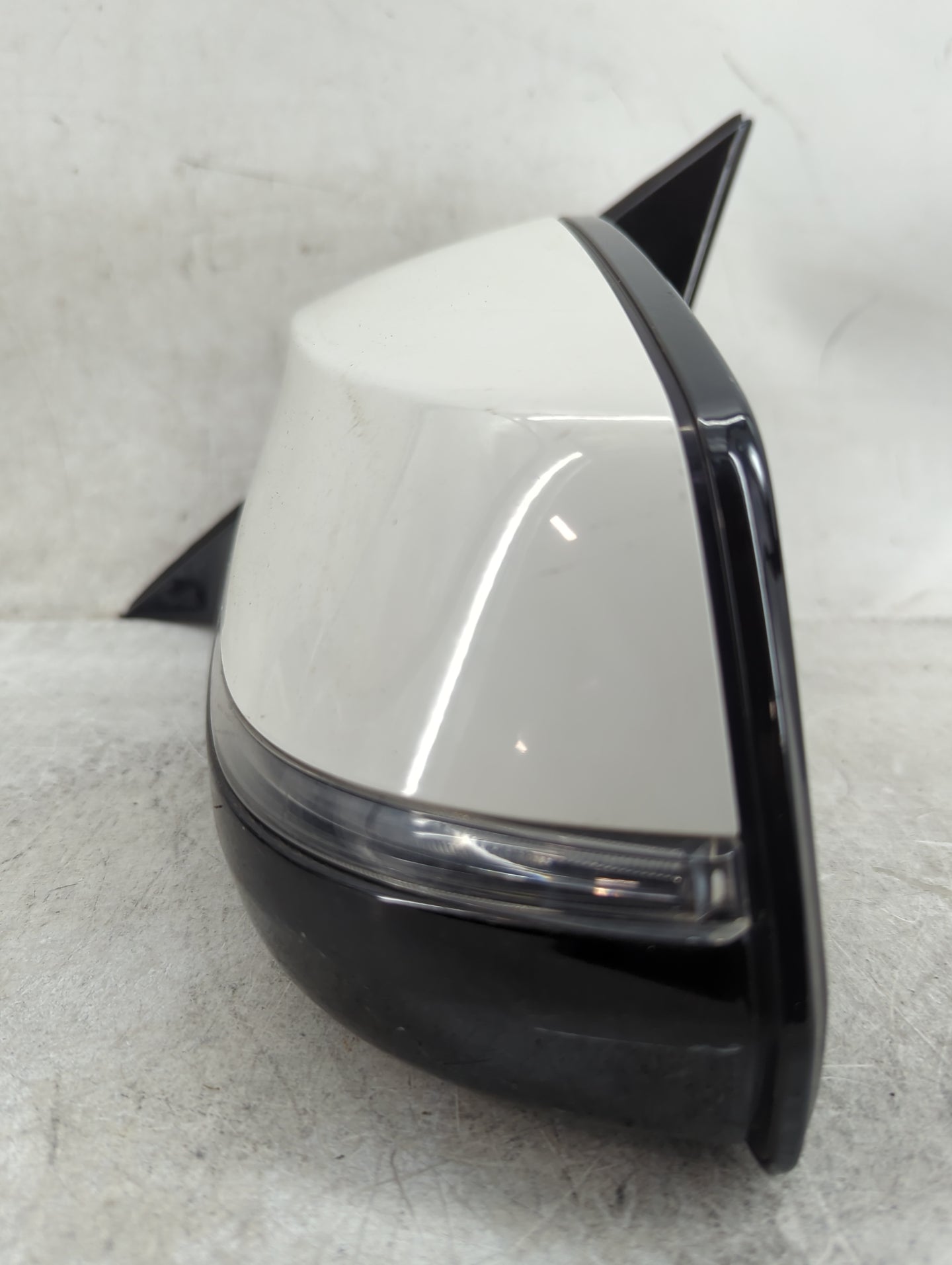 2014-2016 Bmw 528i Driver Side View Mirror - Left Door Mirror OEM Used - Oemusedautoparts1.com