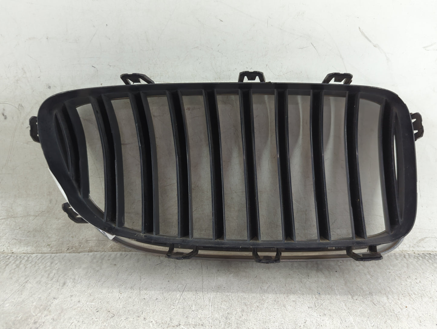 2014-2016 Bmw 528i Front Grille Bumper Not Included 1459552 - Oemusedautoparts1.com