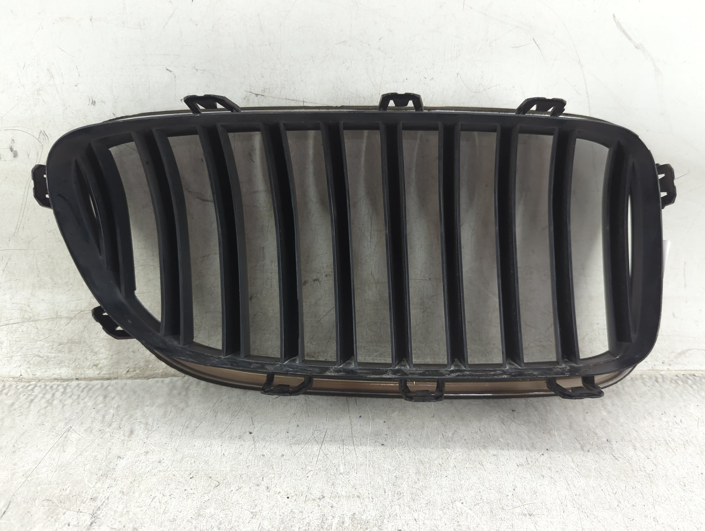 2014-2016 Bmw 528i Front Grille Bumper Not Included 1459655 - Oemusedautoparts1.com