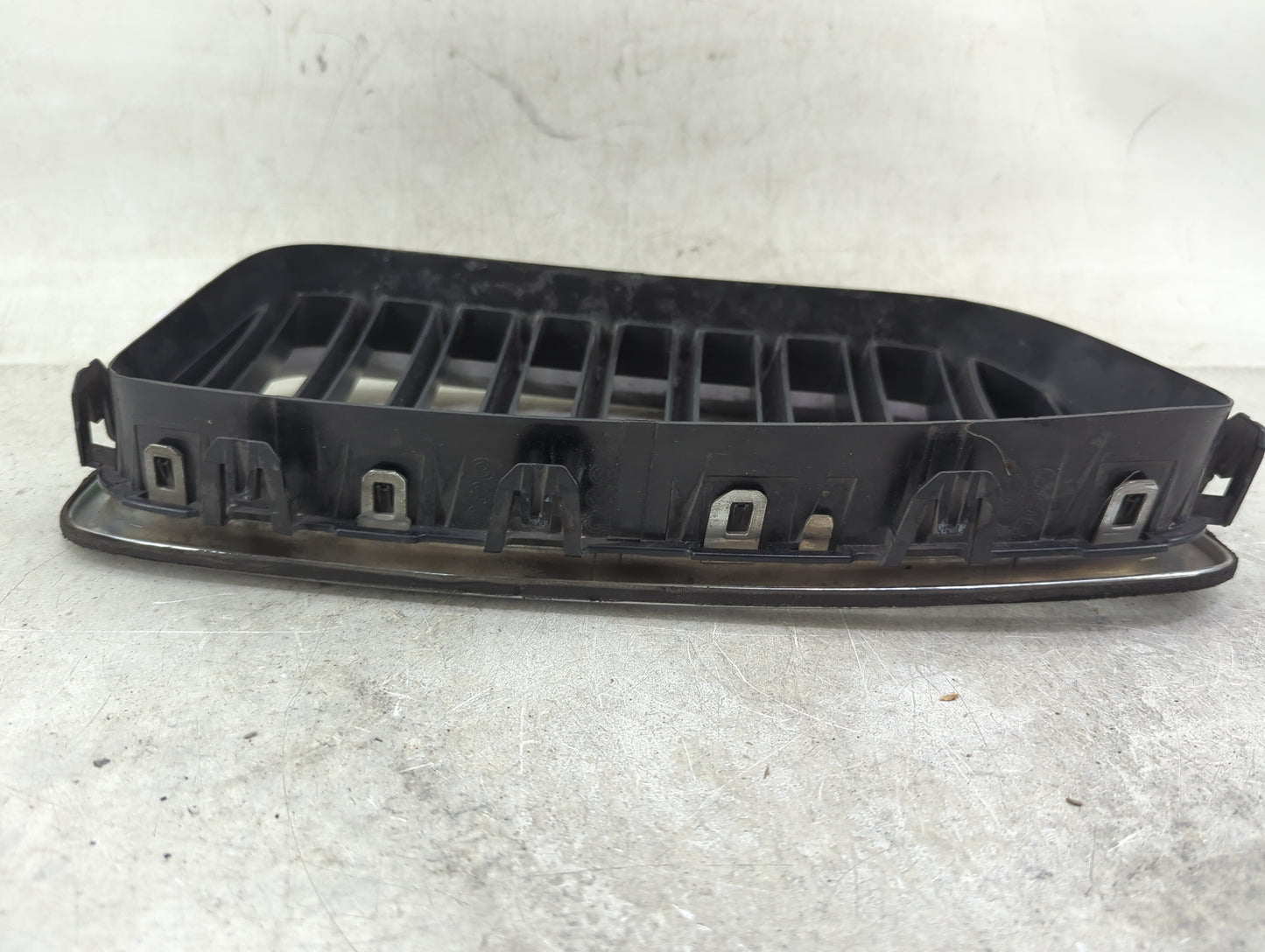 2014-2016 Bmw 528i Front Grille Bumper Not Included 1459655 - Oemusedautoparts1.com