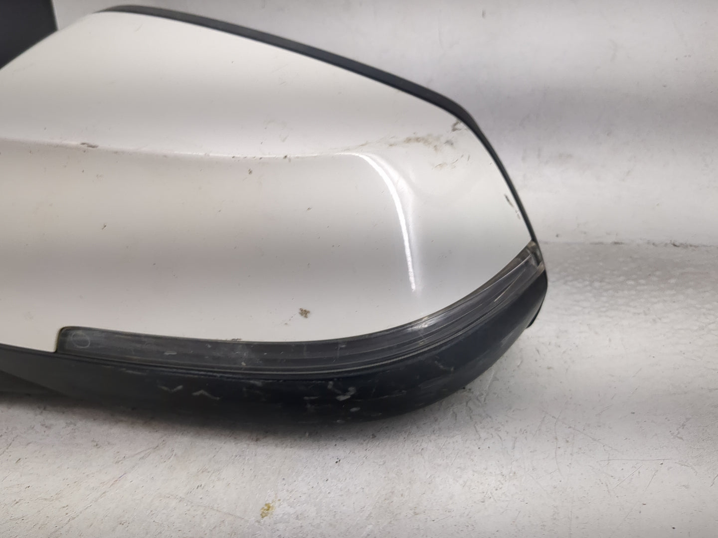 2014-2016 Bmw 528i Driver Side View Mirror - Left Door Mirror OEM Used - Oemusedautoparts1.com