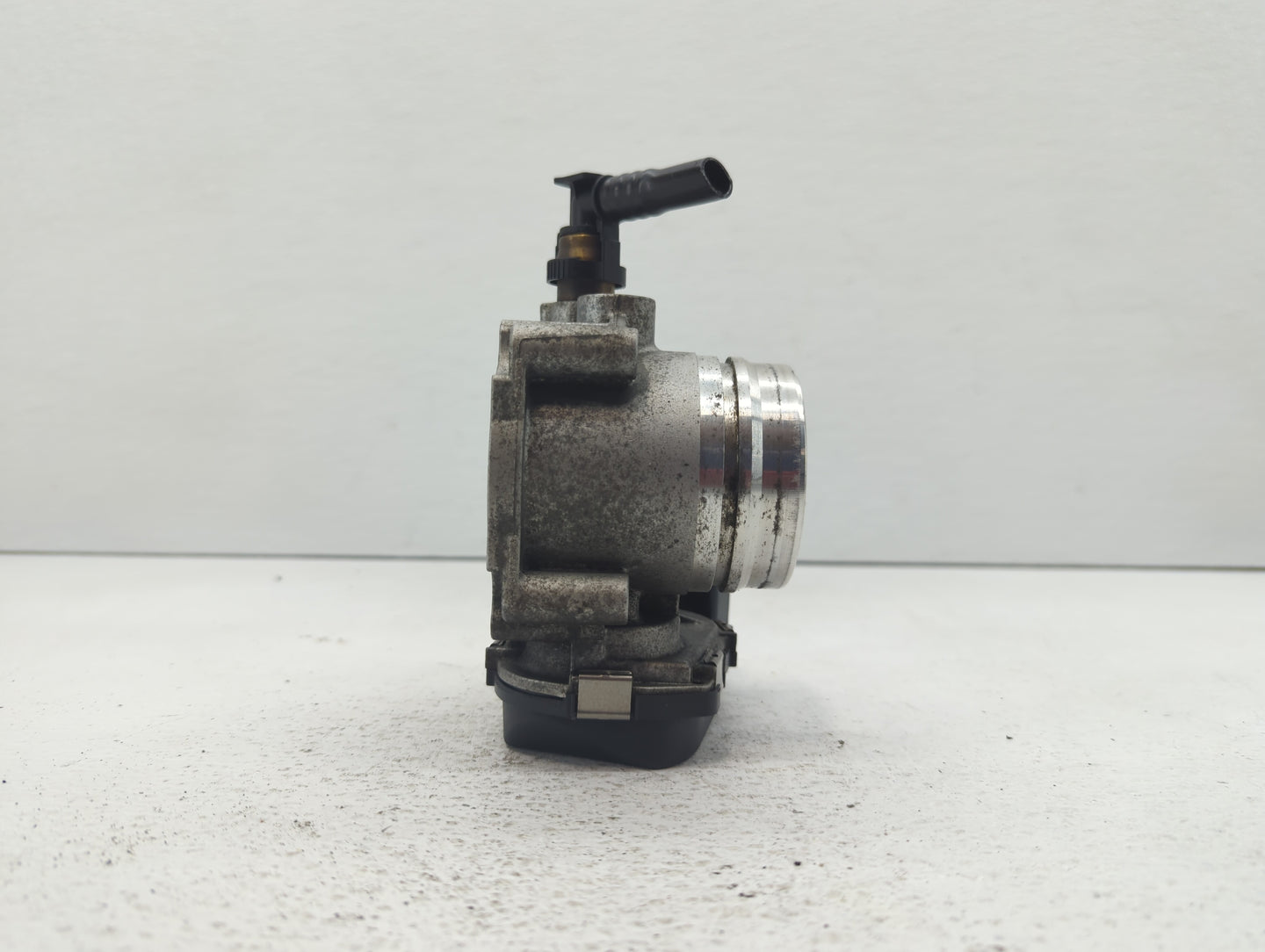 2012-2016 Bmw 528i Throttle Body P/N:1354 7588625-04 1354 7588625-03 Fits Fits 2012 2013 2014 2015 2016 2017 2018 OEM Used A