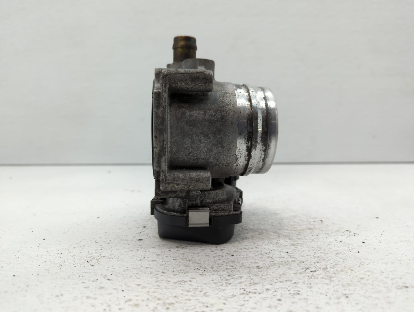 2012-2016 Bmw 528i Throttle Body P/N:1354 7588625-04 1354 7588625-03 Fits Fits 2012 2013 2014 2015 2016 2017 2018 OEM Used A