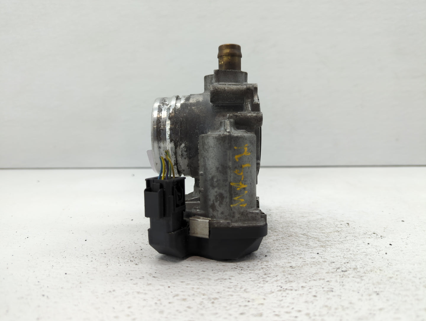 2012-2016 Bmw 528i Throttle Body P/N:1354 7588625-04 1354 7588625-03 Fits Fits 2012 2013 2014 2015 2016 2017 2018 OEM Used A