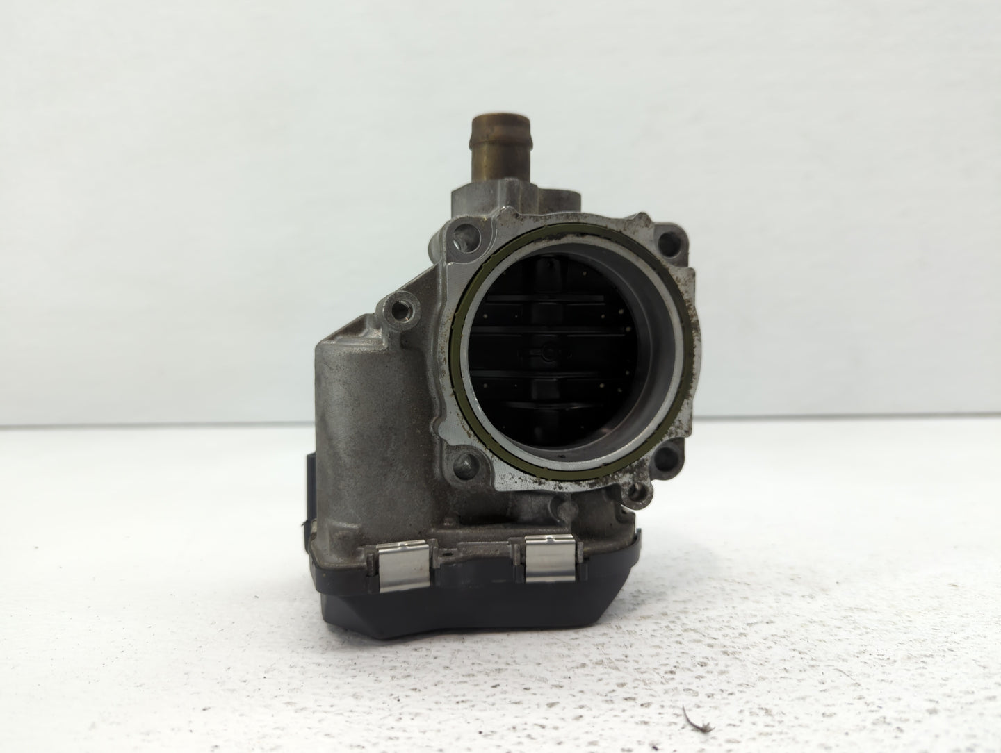 2012-2016 Bmw 528i Throttle Body P/N:1354 7588625-04 1354 7588625-03 Fits Fits 2012 2013 2014 2015 2016 2017 2018 OEM Used A