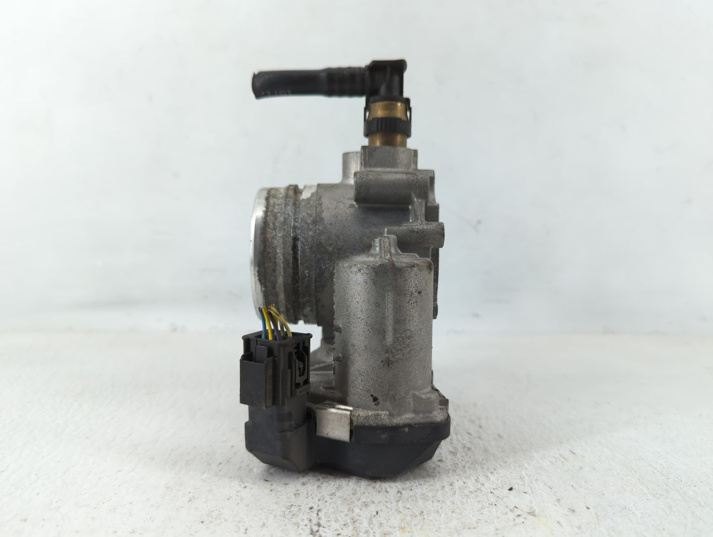 2012-2016 Bmw 528i Throttle Body P/N:1354 7588625-04 Fits Fits 2012 2013 2014 2015 2016 2017 2018 OEM Used Auto Parts - Oemu