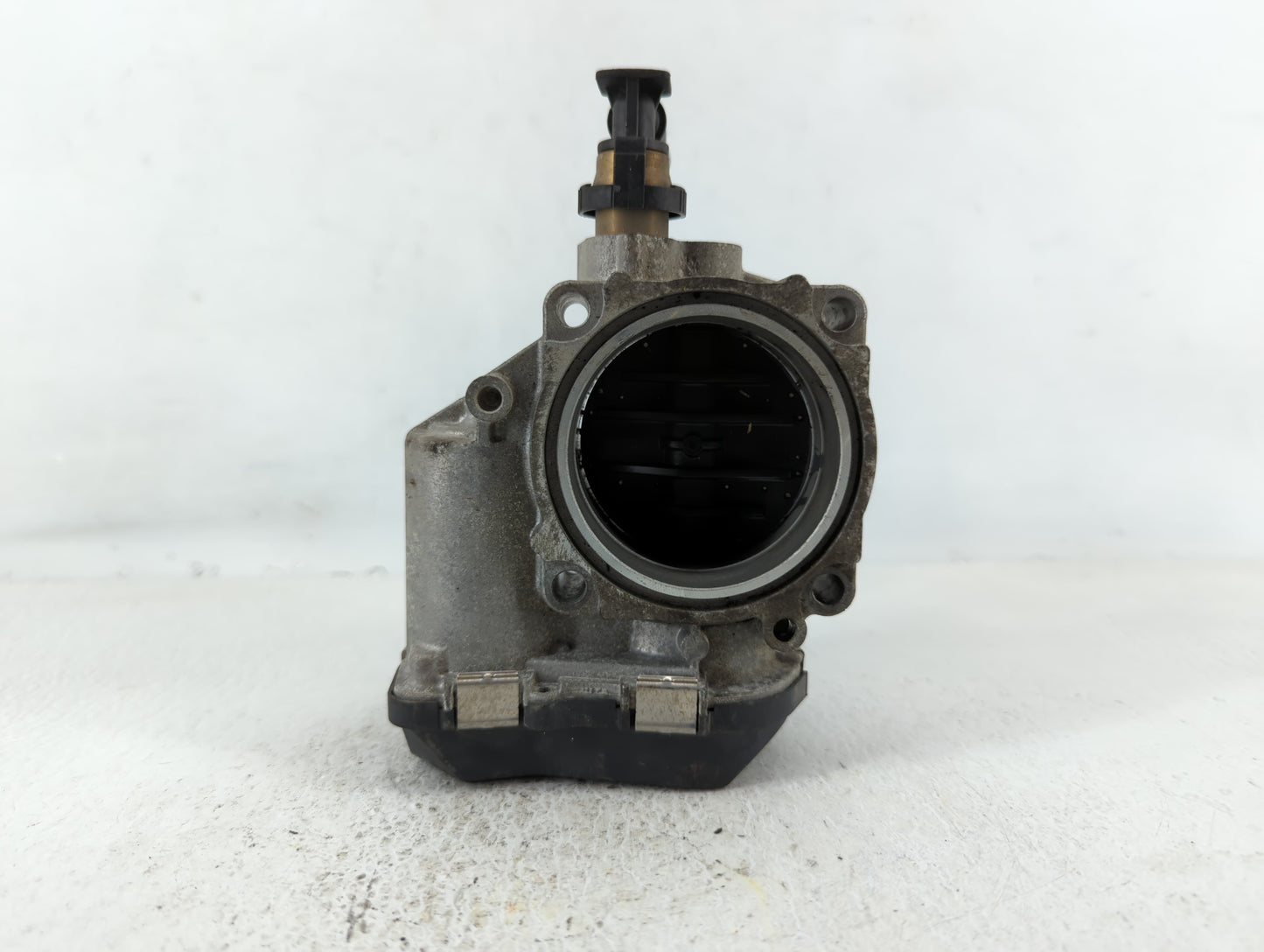 2012-2016 Bmw 528i Throttle Body P/N:1354 7588625-04 Fits Fits 2012 2013 2014 2015 2016 2017 2018 OEM Used Auto Parts - Oemu