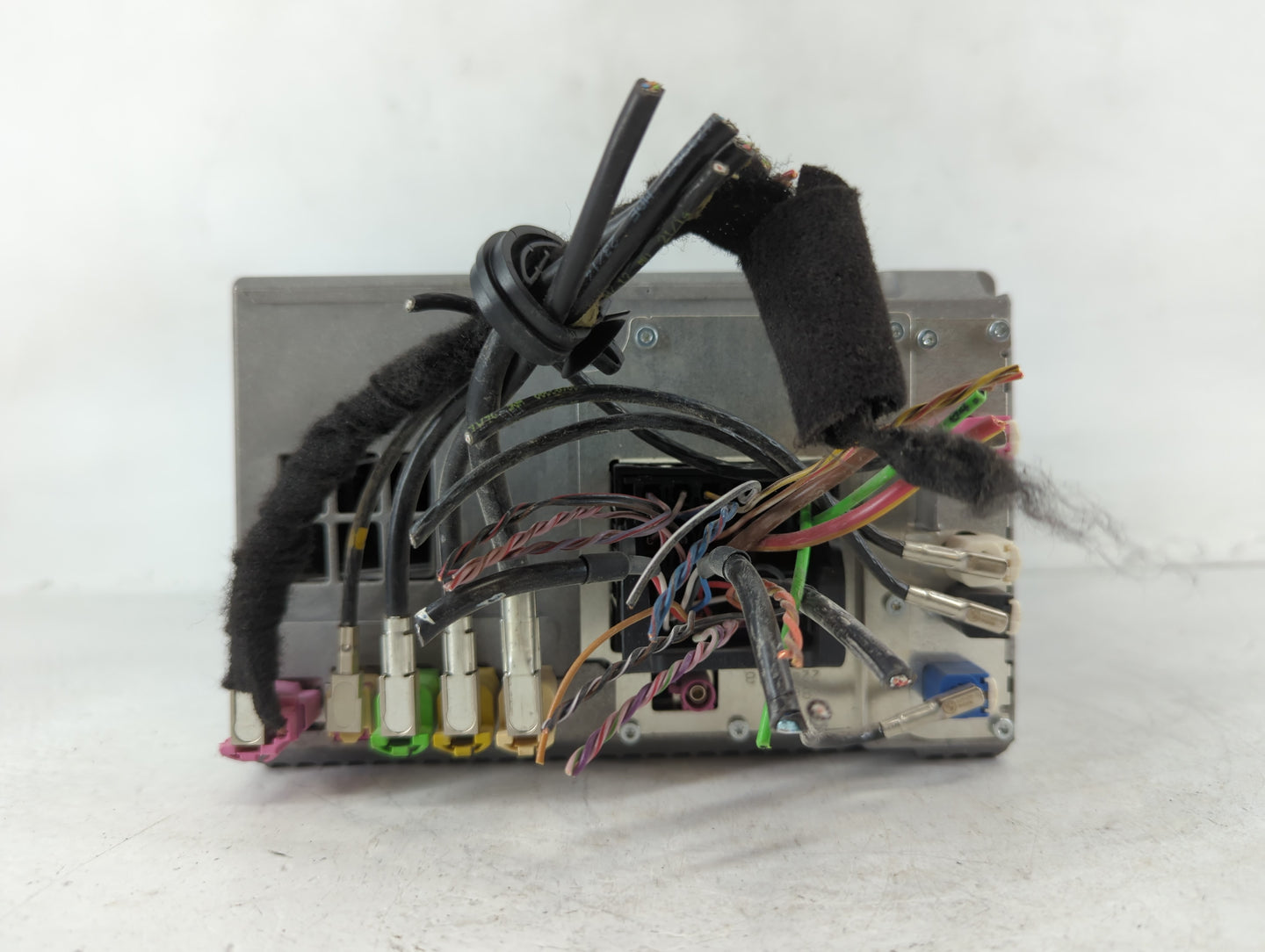 2015 Bmw 528i Radio AM FM Cd Player Receiver Replacement P/N:CI 9 351 682 01 Fits OEM Used Auto Parts - Oemusedautoparts1.co