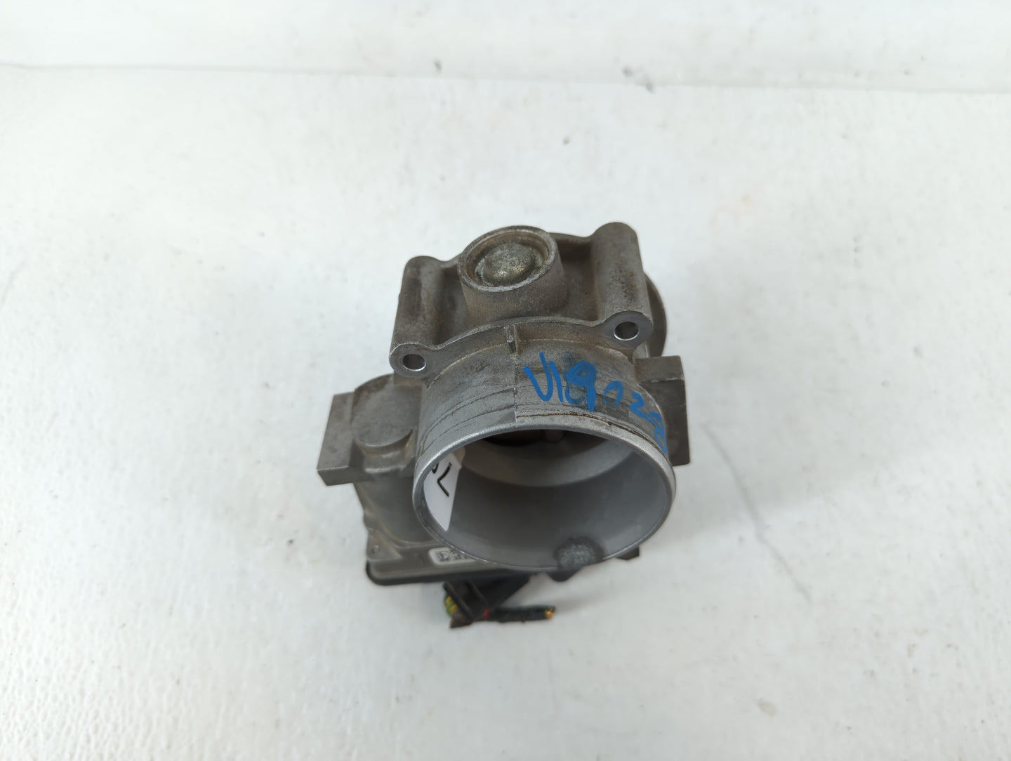 2012-2016 Bmw 528i Throttle Body P/N:7T4E-9F991-FB 09356 C108Q Fits Fits 2012 2013 2014 2015 2016 2017 2018 OEM Used Auto Pa