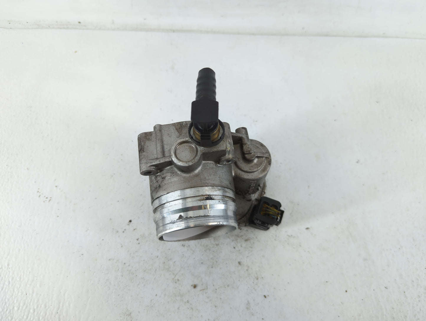 2012-2016 Bmw 528i Throttle Body P/N:A2C83786800 Fits Fits 2012 2013 2014 2015 2016 2017 2018 OEM Used Auto Parts - Oemuseda