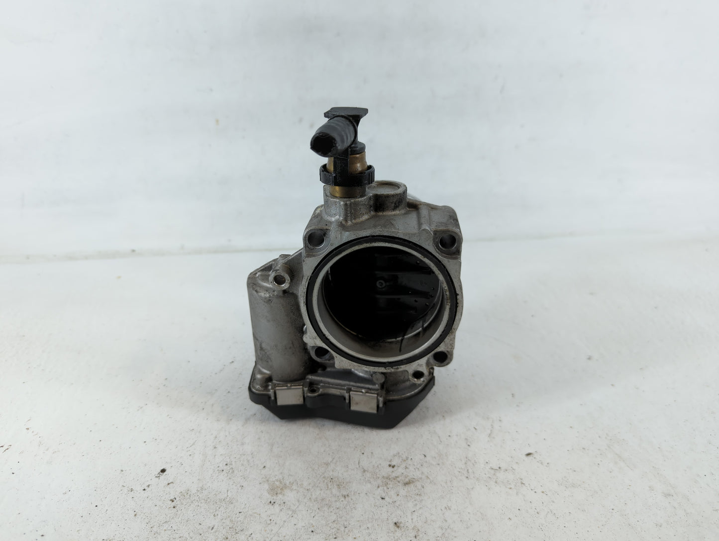2012-2016 Bmw 528i Throttle Body P/N:A2C83786800 Fits Fits 2012 2013 2014 2015 2016 2017 2018 OEM Used Auto Parts - Oemuseda