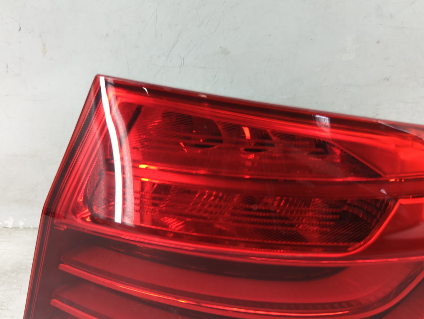 2014-2016 Bmw 535i Tail Light Assembly Passenger Right OEM P/N:184080-02 Fits Fits 2014 2015 2016 OEM Used Auto Parts - Oemu