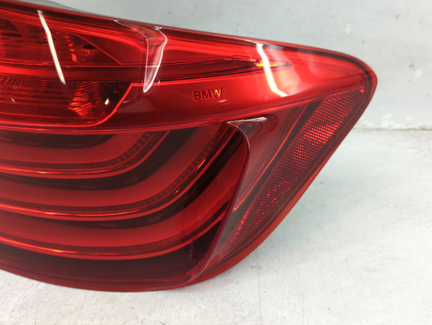 2014-2016 Bmw 535i Tail Light Assembly Passenger Right OEM P/N:184080-02 Fits Fits 2014 2015 2016 OEM Used Auto Parts - Oemu