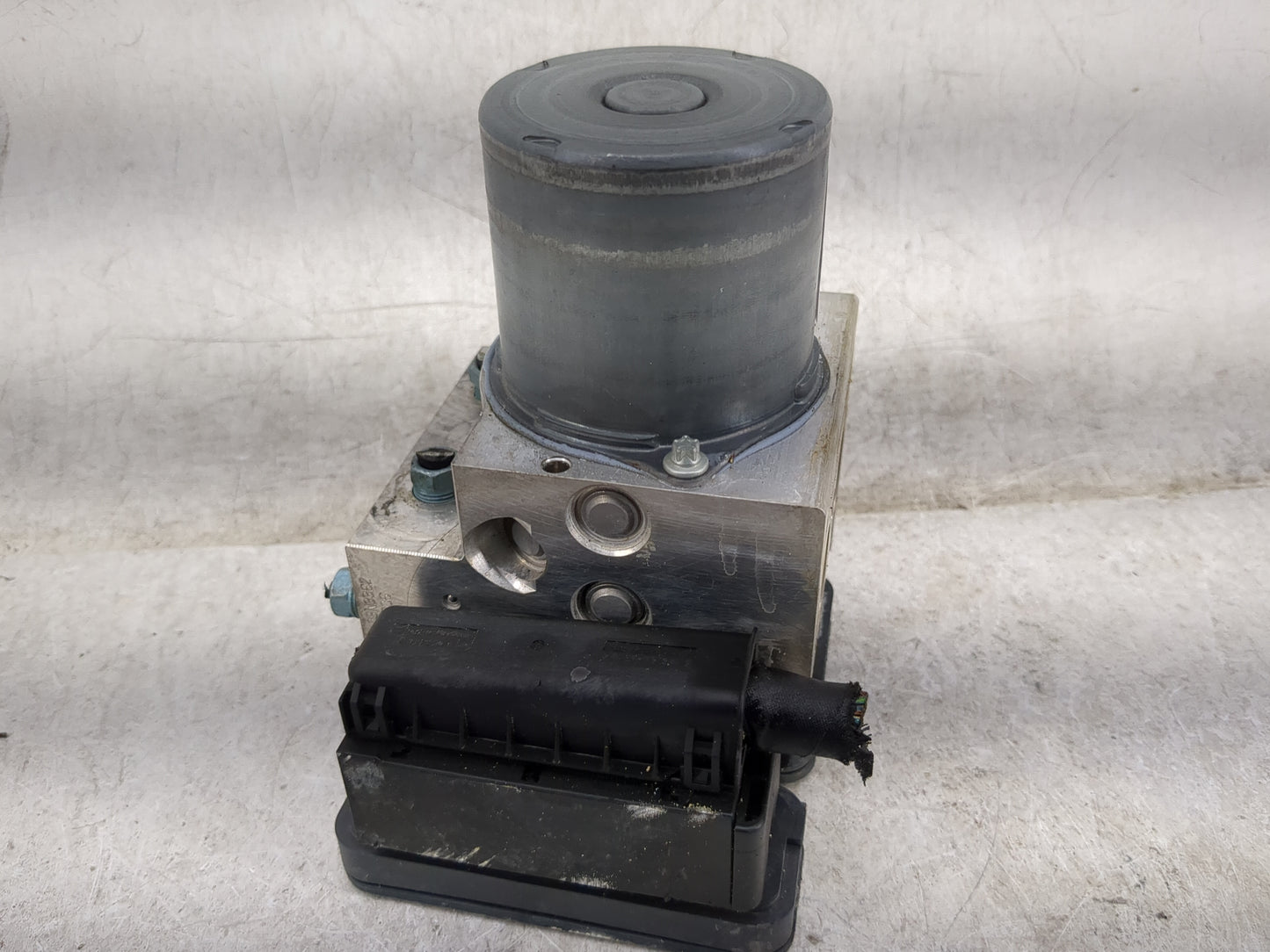 2012-2017 Bmw 535i ABS Pump Control Module Replacement P/N:6856841-01 Fits Fits 2012 2013 2014 2015 2016 2017 2018 OEM Used 