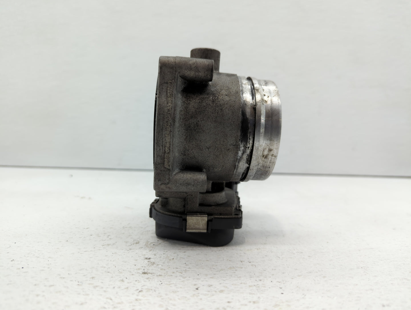 2010-2017 Bmw 535i Throttle Body P/N:1354 7597871-01 1354 7597871-03 Fits OEM Used Auto Parts - Oemusedautoparts1.com