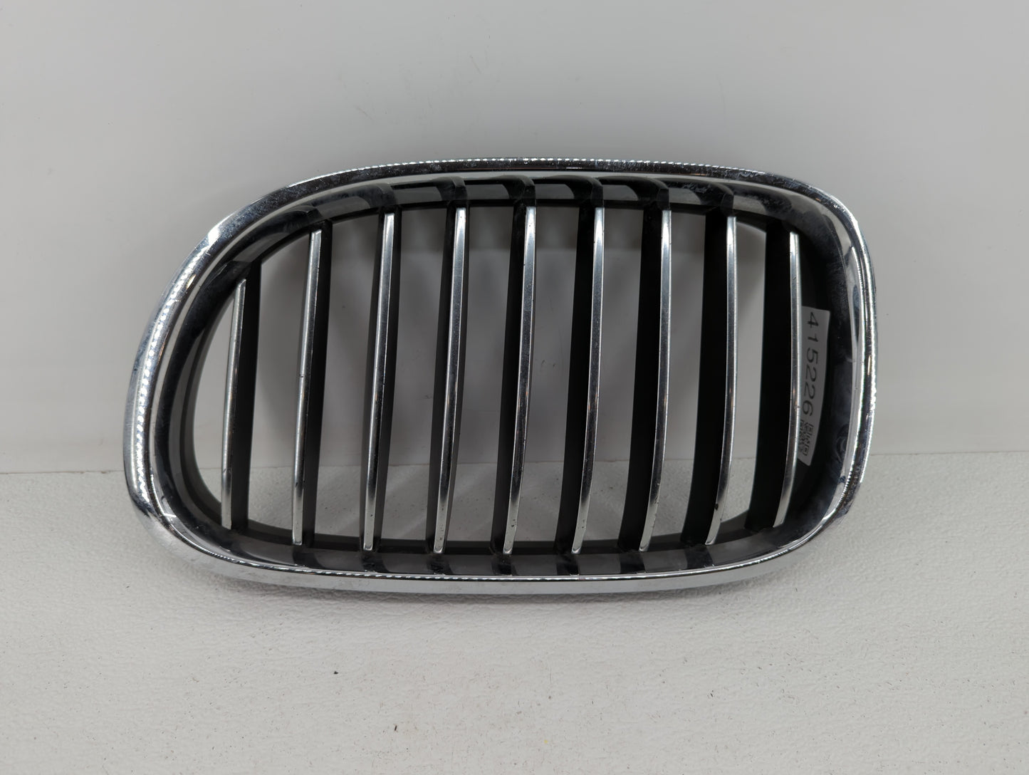 2013-2015 Bmw 740i Front Grille Bumper Not Included - Oemusedautoparts1.com
