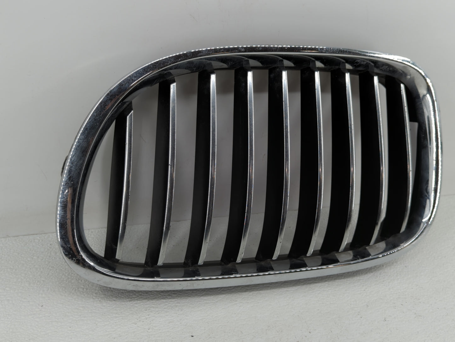 2013-2015 Bmw 740i Front Grille Bumper Not Included - Oemusedautoparts1.com