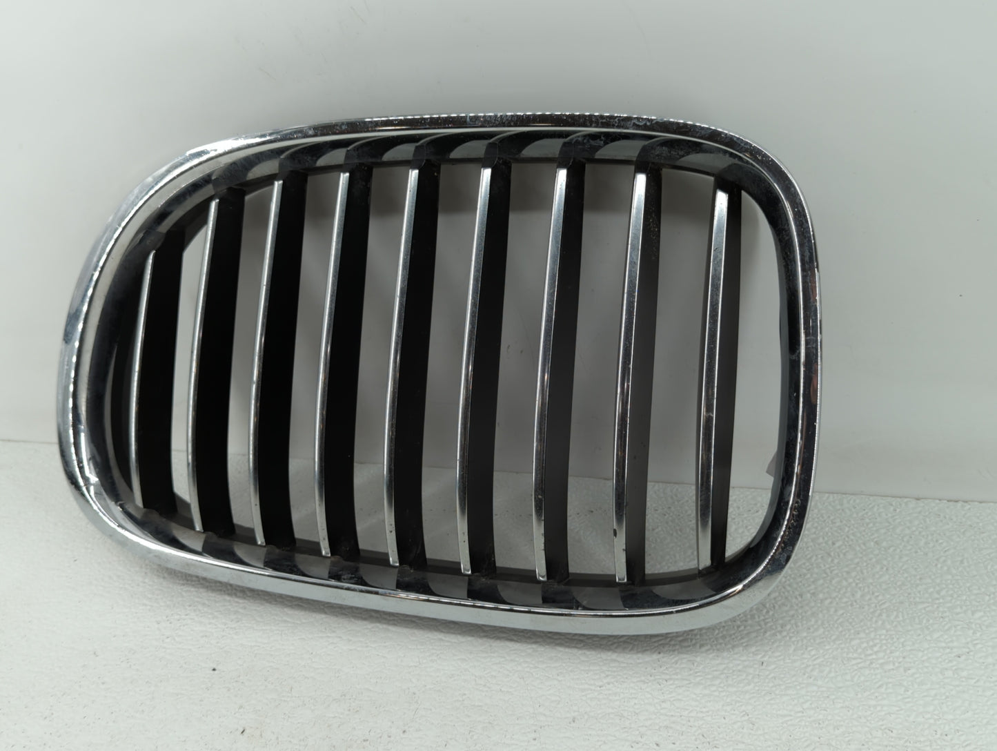 2013-2015 Bmw 740i Front Grille Bumper Not Included - Oemusedautoparts1.com