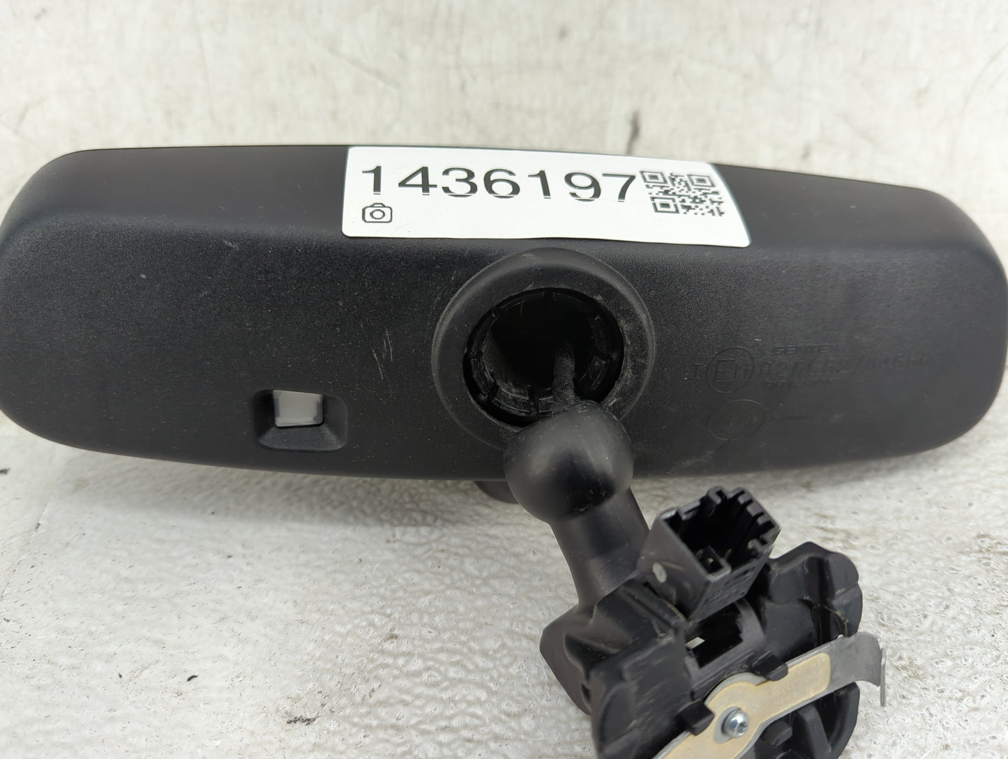 2015 Bmw 750 Interior Rear View Mirror Replacement OEM P/N:026662 GNTX-1005 Fits OEM Used Auto Parts - Oemusedautoparts1.com