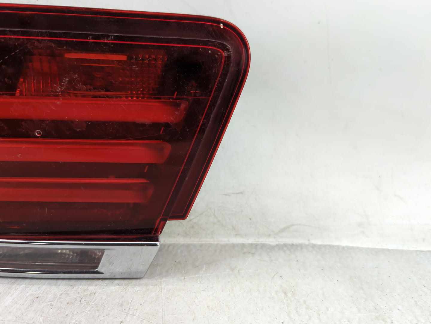 2013-2015 Bmw 750i Tail Light Assembly Passenger Right OEM P/N:7300272 Fits Fits 2013 2014 2015 OEM Used Auto Parts - Oemuse