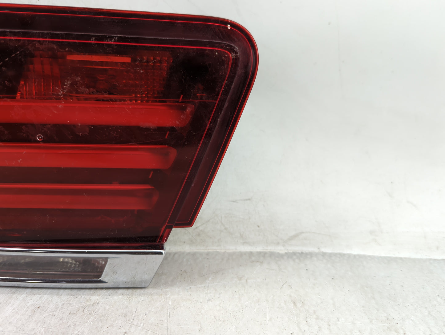 2013-2015 Bmw 750i Tail Light Assembly Passenger Right OEM P/N:7300272 Fits Fits 2013 2014 2015 OEM Used Auto Parts - Oemuse