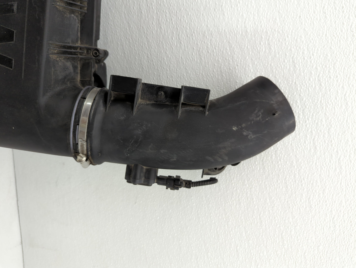 Bmw 7 Series Air Cleaner Intake-duct Hose Tube - Oemusedautoparts1.com