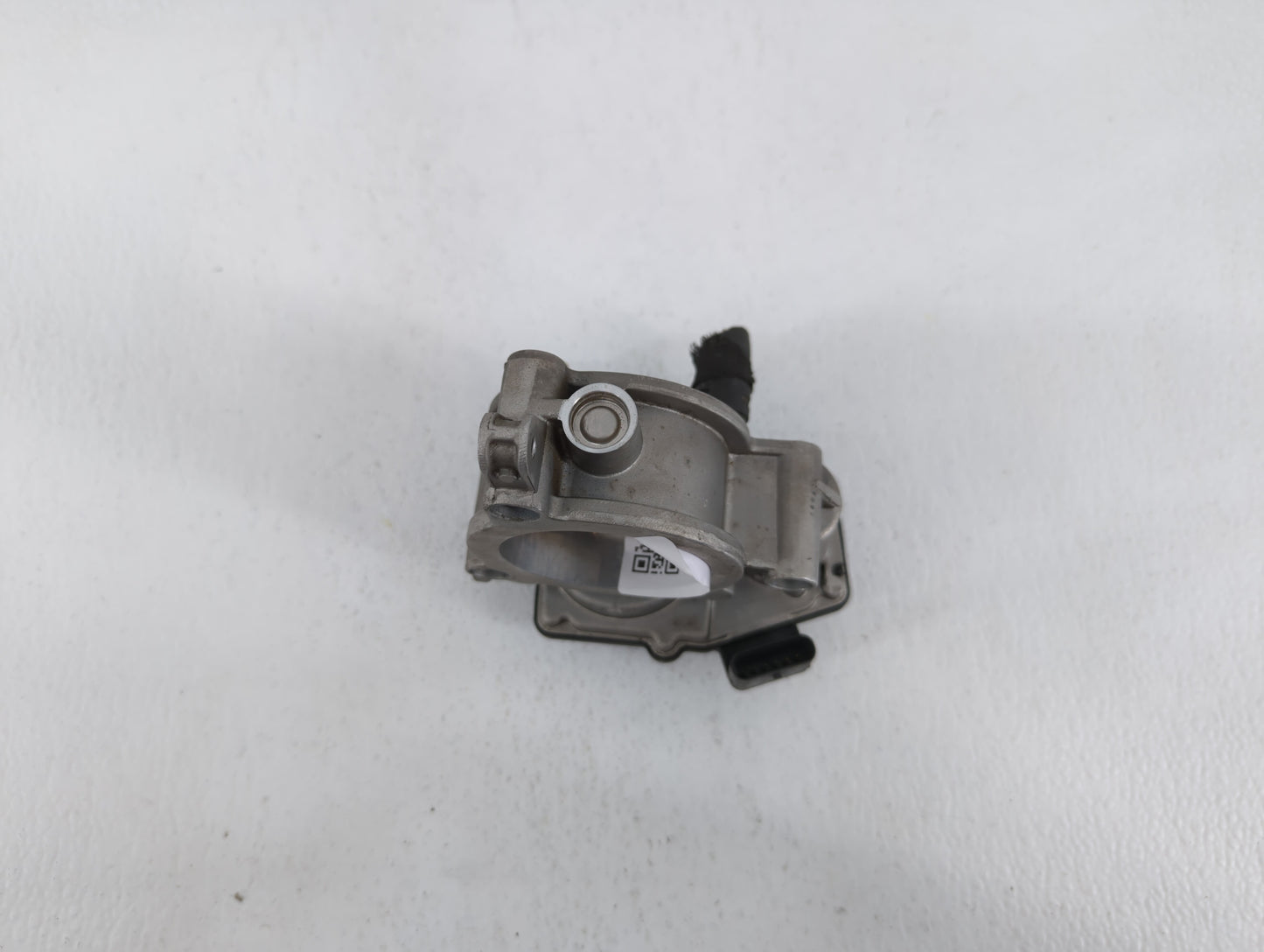 2014-2019 Bmw I8 Throttle Body P/N:A2C82681600 7 629 908 Fits Fits 2014 2015 2016 2017 2019 OEM Used Auto Parts - Oemusedaut