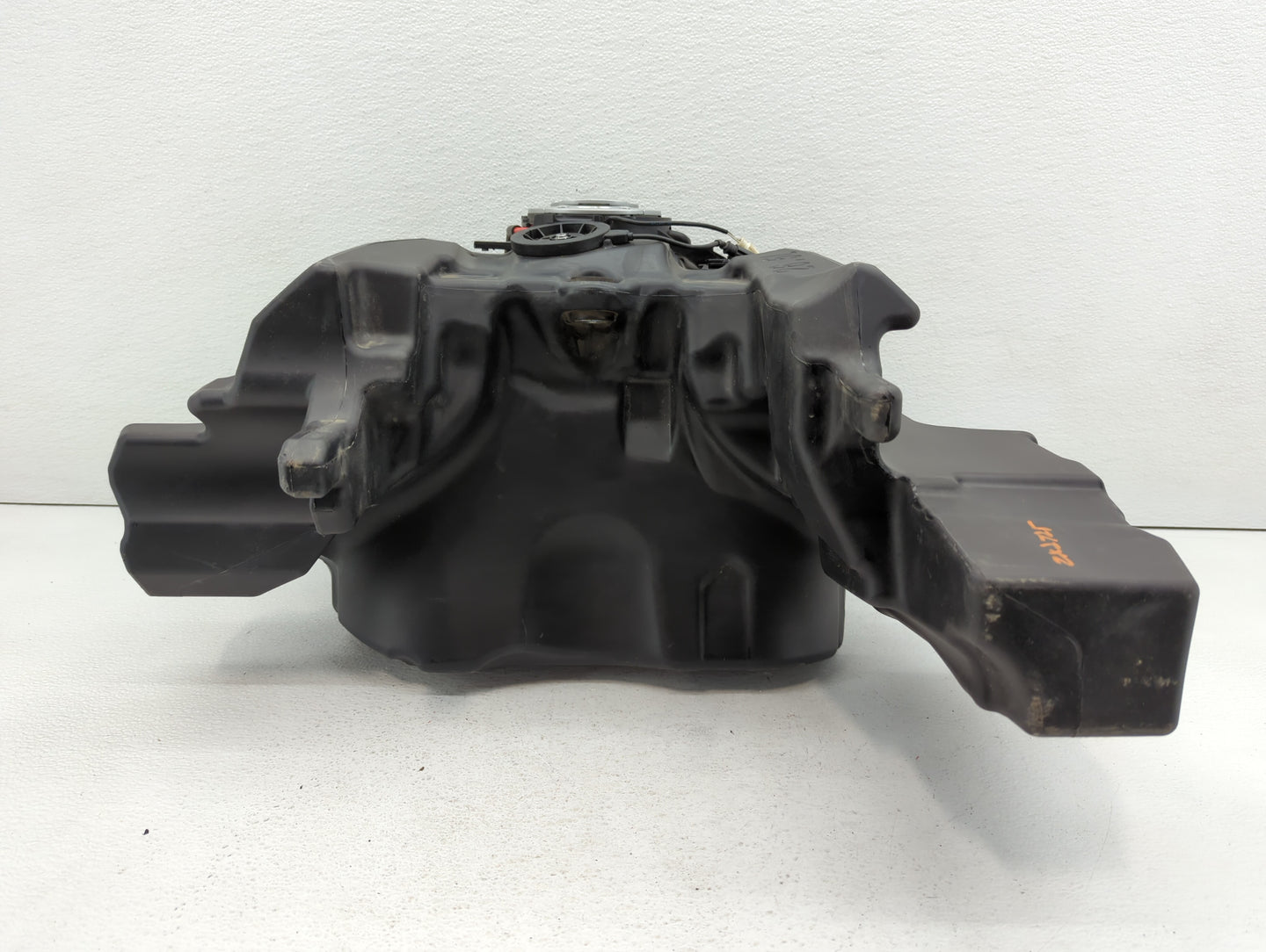 2015 Bmw K 1600 Gt Motorcycle Fuel Gas Petrol Tank Black - Oemusedautoparts1.com