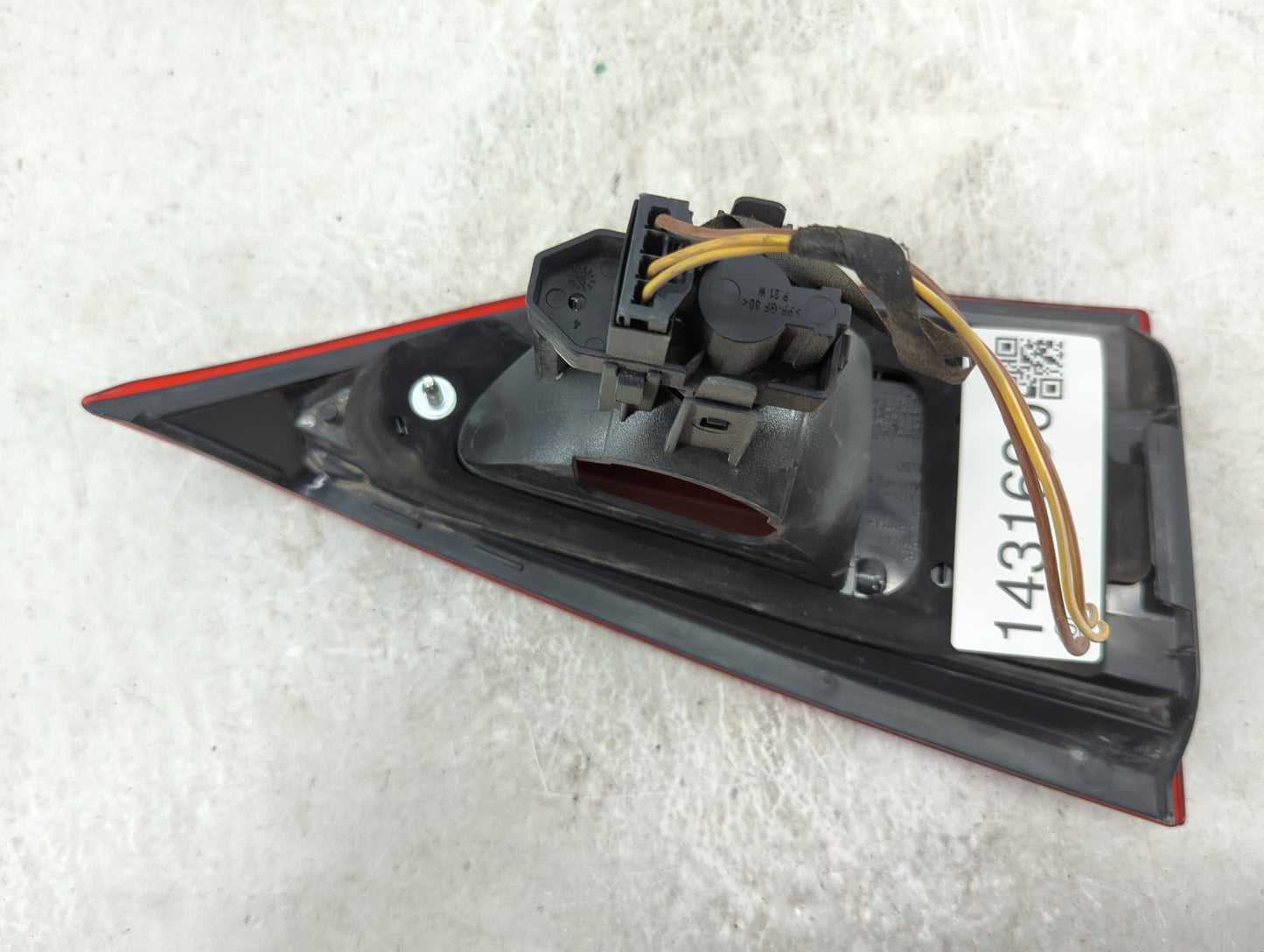 2012-2015 Bmw X1 Tail Light Assembly Passenger Right OEM P/N:03426500 Fits Fits 2012 2013 2014 2015 OEM Used Auto Parts - Oe